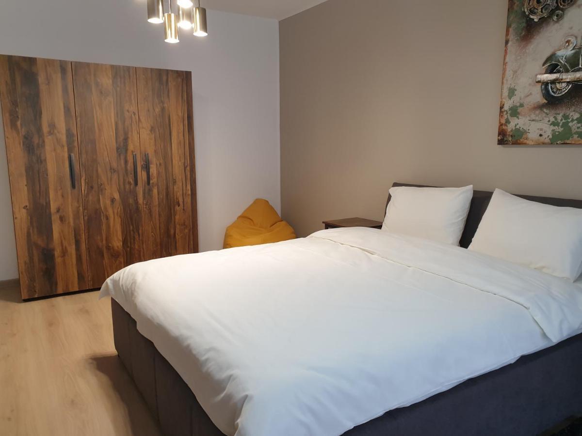 Апартаменти Qualis Apartament2 Брашов Екстер'єр фото